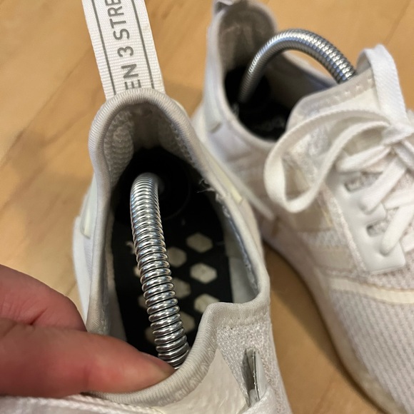 Adidas Originals NMD R1 Cloud White Gum Running - Picture 9 of 13